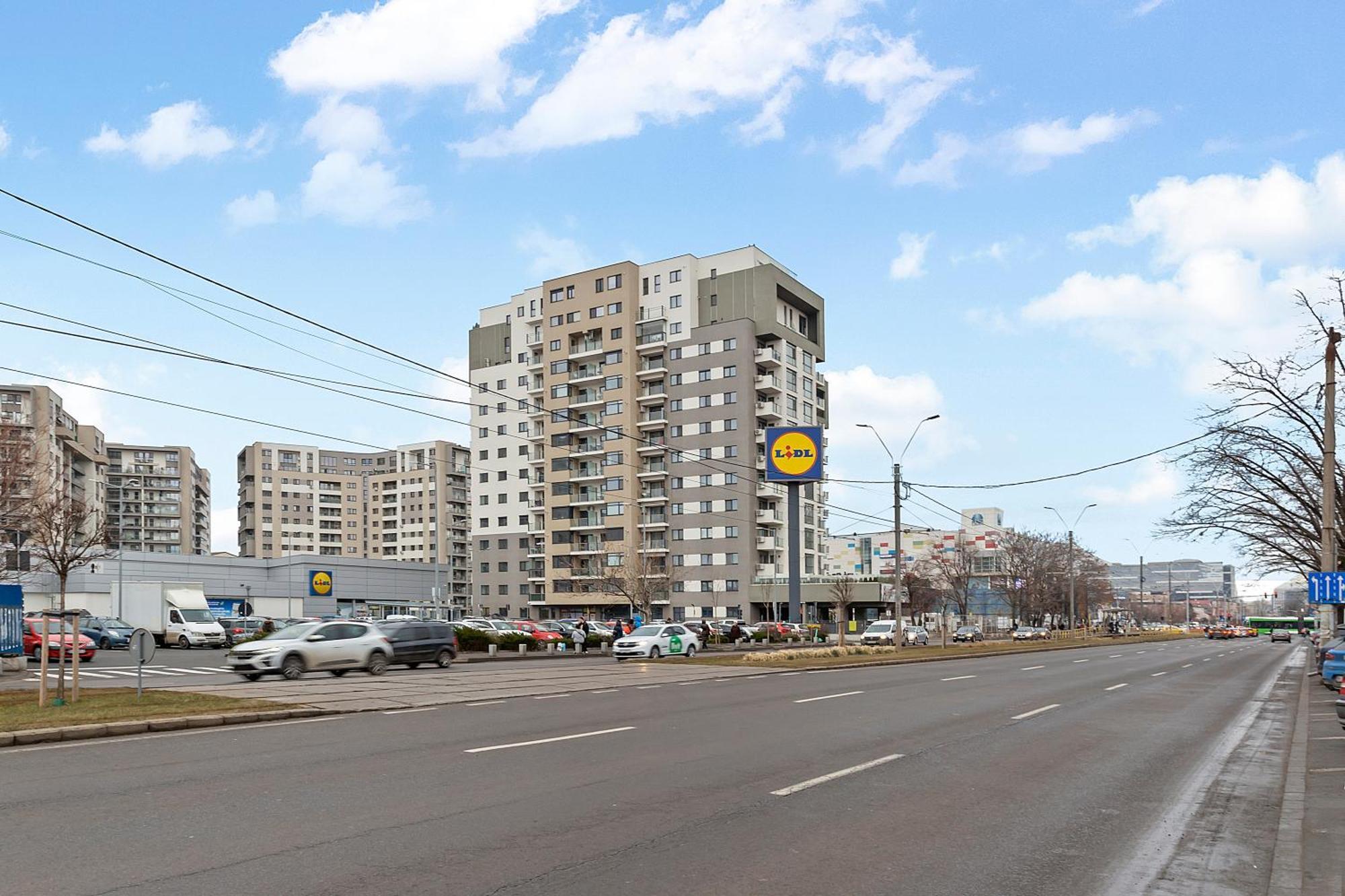 Mido Park Apartment With Private Parking & Self Check-In Bukares Bagian luar foto