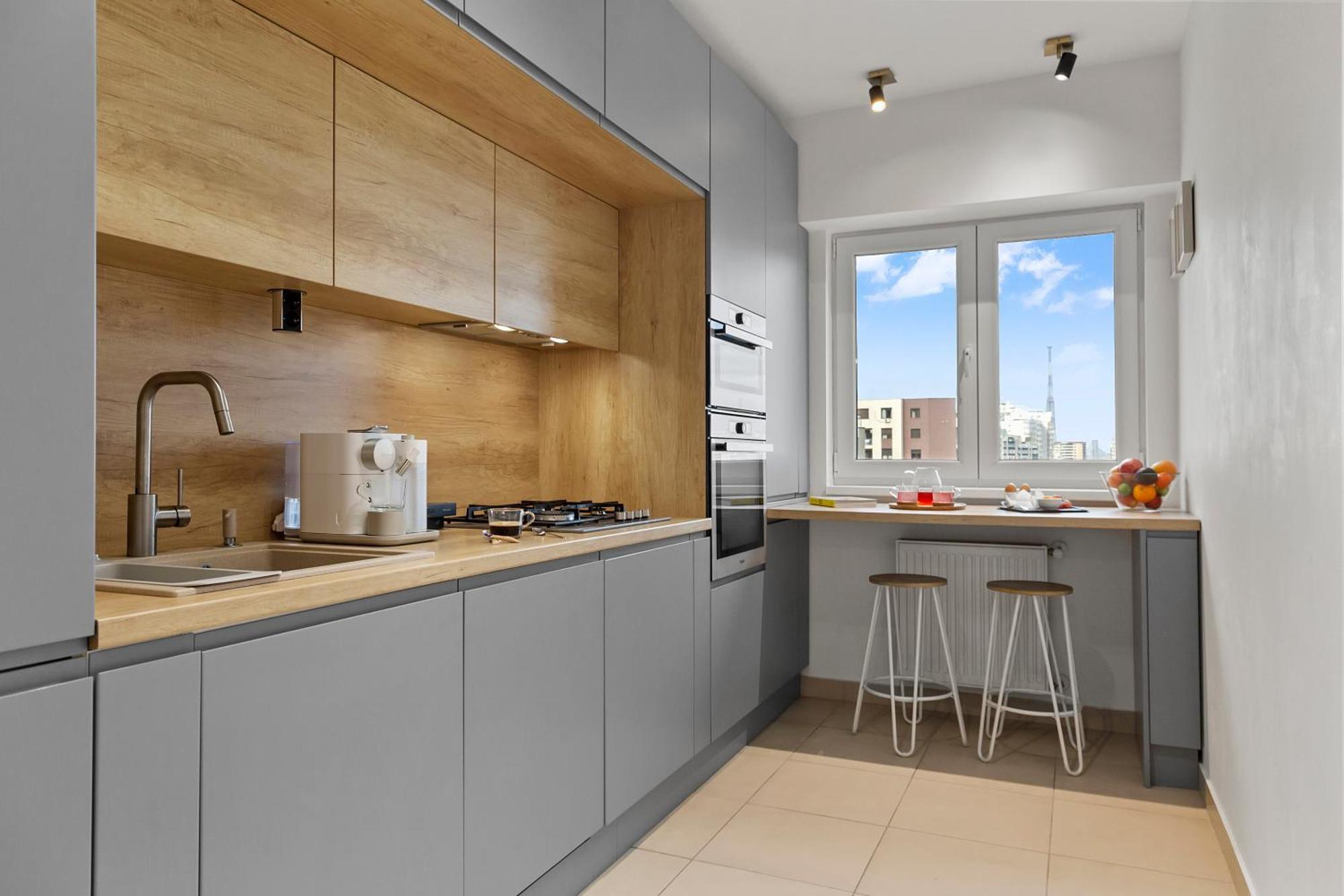 Mido Park Apartment With Private Parking & Self Check-In Bukares Bagian luar foto