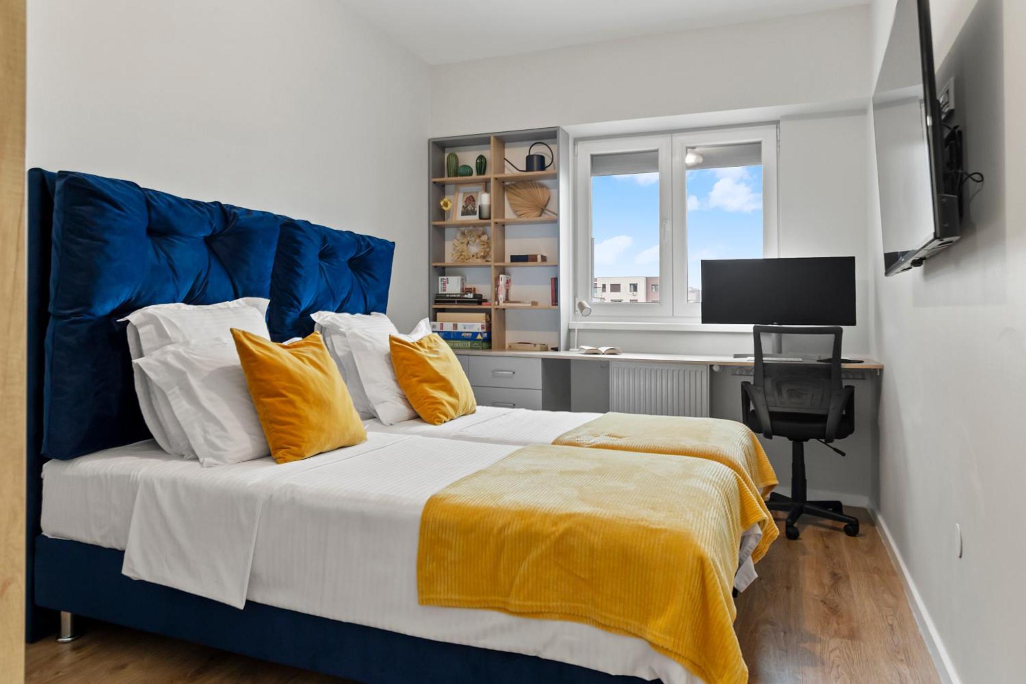 Mido Park Apartment With Private Parking & Self Check-In Bukares Bagian luar foto
