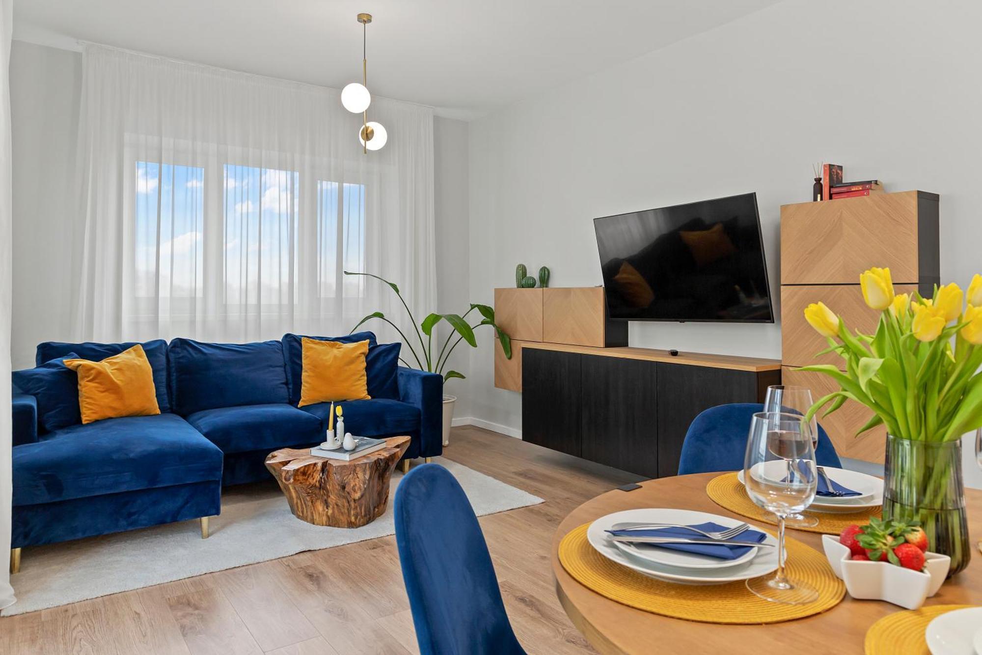 Mido Park Apartment With Private Parking & Self Check-In Bukares Bagian luar foto